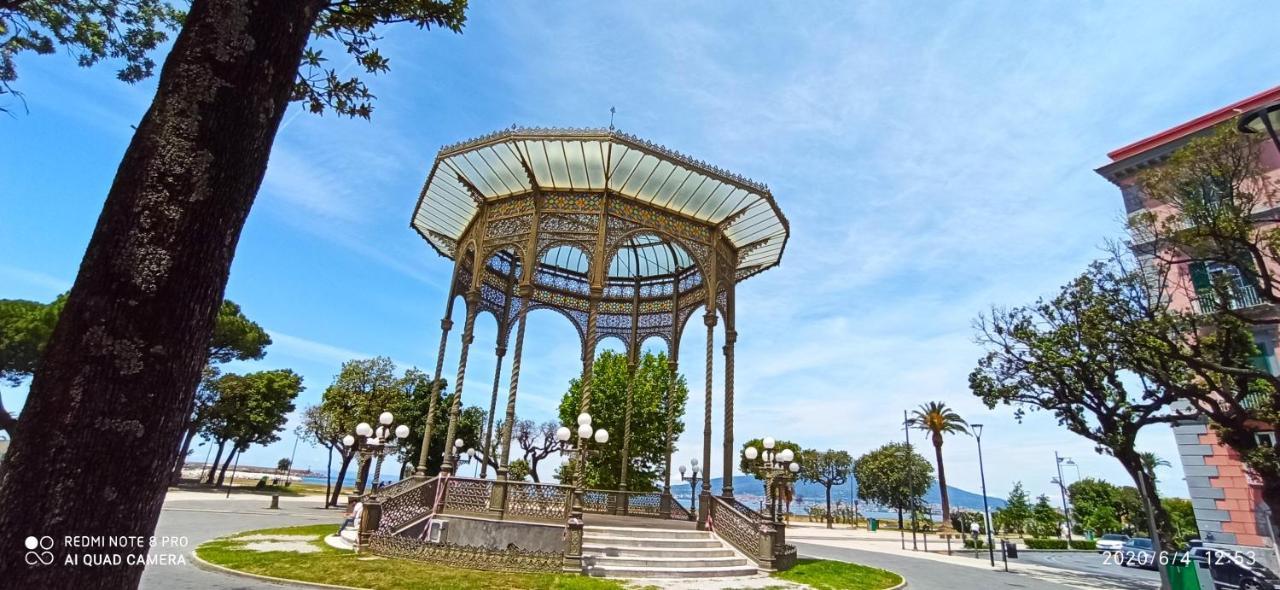 La Villa Degli Dei: Private Oasis with Garden Retreat and Complimentary Shuttle Castellammare di Stabia Exterior photo